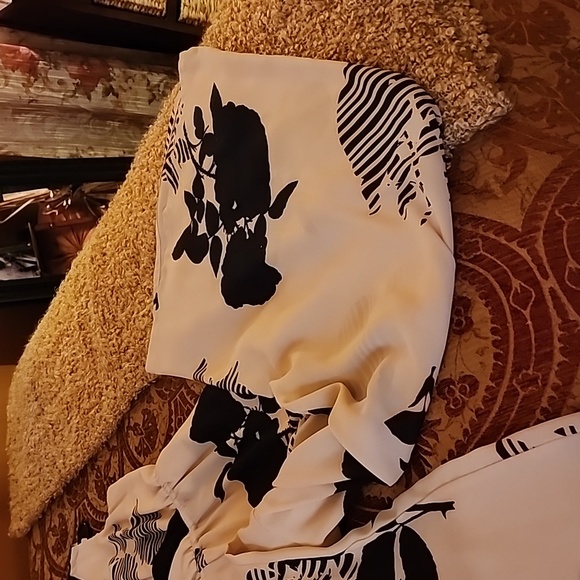 Wide Leg Jumpsuit - Picture 8 of 10